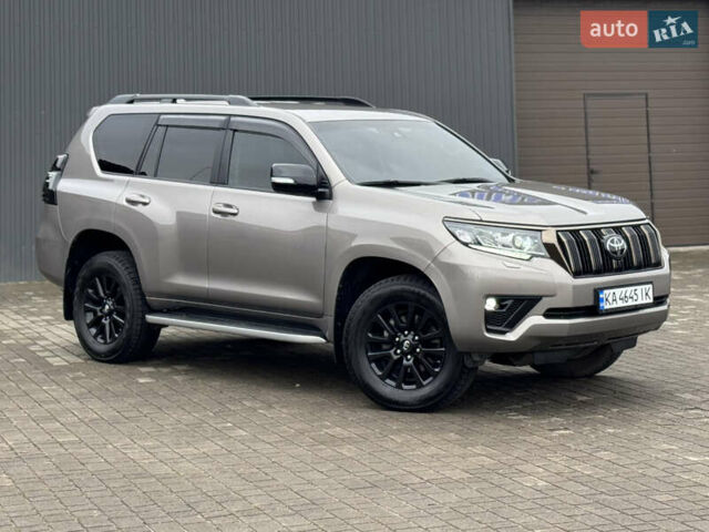 Бежевий Тойота Ленд Крузер Прадо, об'ємом двигуна 4 л та пробігом 40 тис. км за 51500 $, фото 5 на Automoto.ua