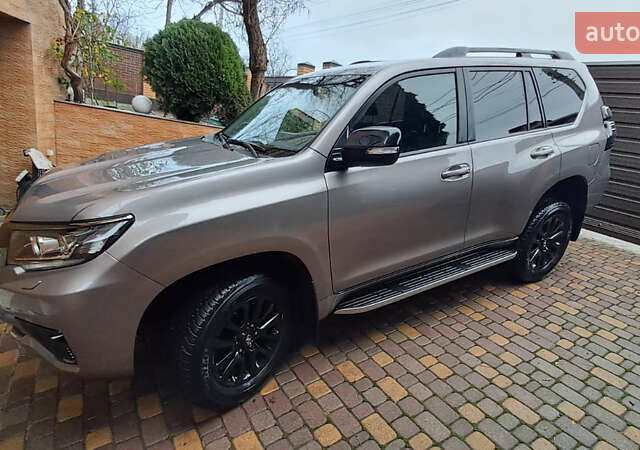 Бежевый Тойота Ленд Крузер Прадо, объемом двигателя 3.96 л и пробегом 40 тыс. км за 42000 $, фото 20 на Automoto.ua