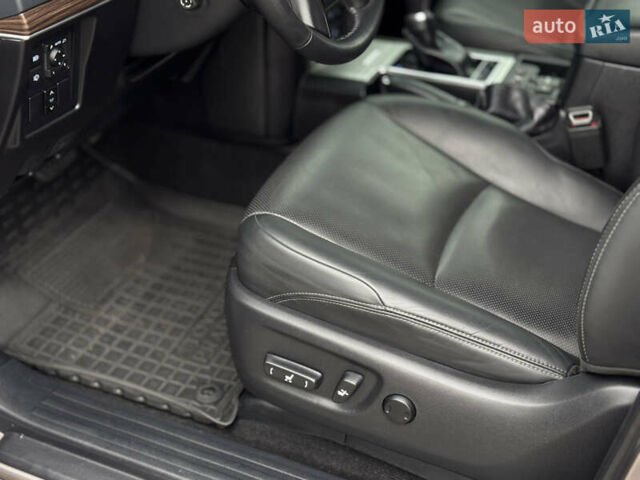 Бежевий Тойота Ленд Крузер Прадо, об'ємом двигуна 4 л та пробігом 40 тис. км за 51500 $, фото 24 на Automoto.ua