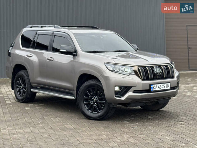 Бежевий Тойота Ленд Крузер Прадо, об'ємом двигуна 4 л та пробігом 40 тис. км за 51500 $, фото 4 на Automoto.ua