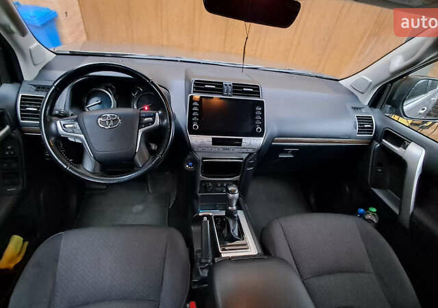 Бежевый Тойота Ленд Крузер Прадо, объемом двигателя 3.96 л и пробегом 40 тыс. км за 42000 $, фото 22 на Automoto.ua