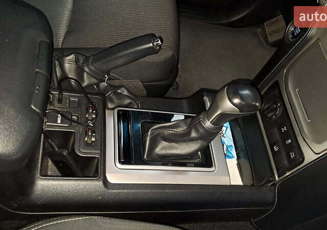 Бежевый Тойота Ленд Крузер Прадо, объемом двигателя 3.96 л и пробегом 40 тыс. км за 42000 $, фото 6 на Automoto.ua