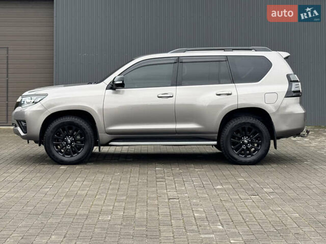 Бежевий Тойота Ленд Крузер Прадо, об'ємом двигуна 4 л та пробігом 40 тис. км за 51500 $, фото 7 на Automoto.ua