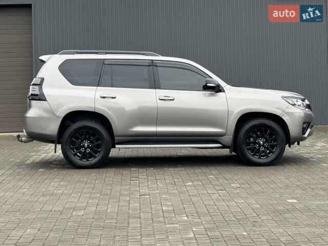 Бежевий Тойота Ленд Крузер Прадо, об'ємом двигуна 4 л та пробігом 40 тис. км за 51500 $, фото 6 на Automoto.ua