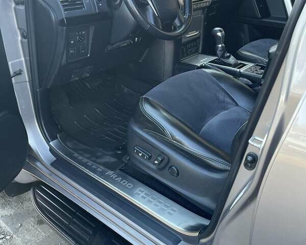 Бежевий Тойота Ленд Крузер Прадо, об'ємом двигуна 2.76 л та пробігом 49 тис. км за 47619 $, фото 5 на Automoto.ua