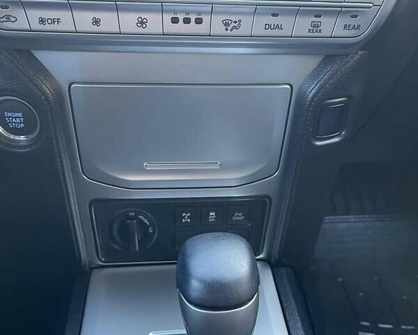 Бежевий Тойота Ленд Крузер Прадо, об'ємом двигуна 2.76 л та пробігом 49 тис. км за 47619 $, фото 15 на Automoto.ua