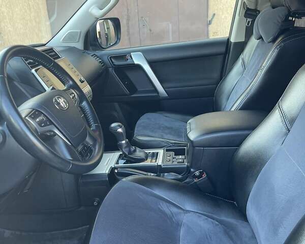 Бежевий Тойота Ленд Крузер Прадо, об'ємом двигуна 2.76 л та пробігом 49 тис. км за 47619 $, фото 3 на Automoto.ua