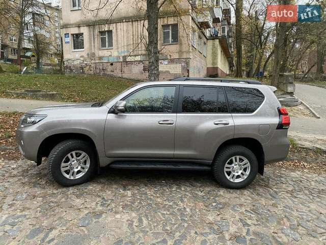 Бежевый Тойота Ленд Крузер Прадо, объемом двигателя 2.76 л и пробегом 9 тыс. км за 59500 $, фото 1 на Automoto.ua