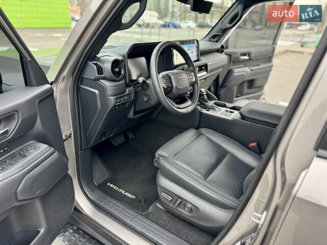 Бежевый Тойота Ленд Крузер Прадо, объемом двигателя 2.76 л и пробегом 15 тыс. км за 67900 $, фото 29 на Automoto.ua