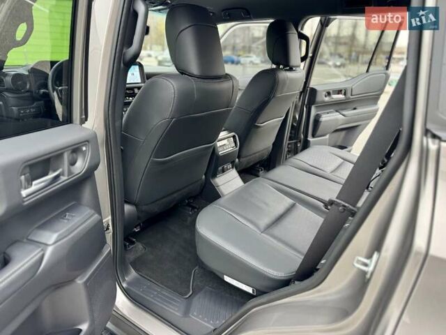 Бежевый Тойота Ленд Крузер Прадо, объемом двигателя 2.76 л и пробегом 15 тыс. км за 67900 $, фото 36 на Automoto.ua