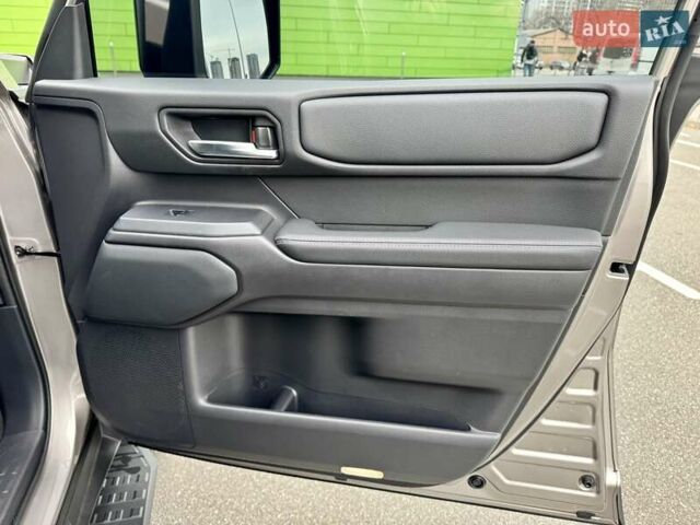 Бежевый Тойота Ленд Крузер Прадо, объемом двигателя 2.76 л и пробегом 15 тыс. км за 67900 $, фото 49 на Automoto.ua