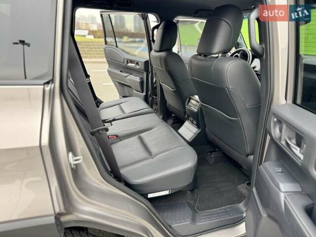 Бежевый Тойота Ленд Крузер Прадо, объемом двигателя 2.76 л и пробегом 15 тыс. км за 67900 $, фото 39 на Automoto.ua