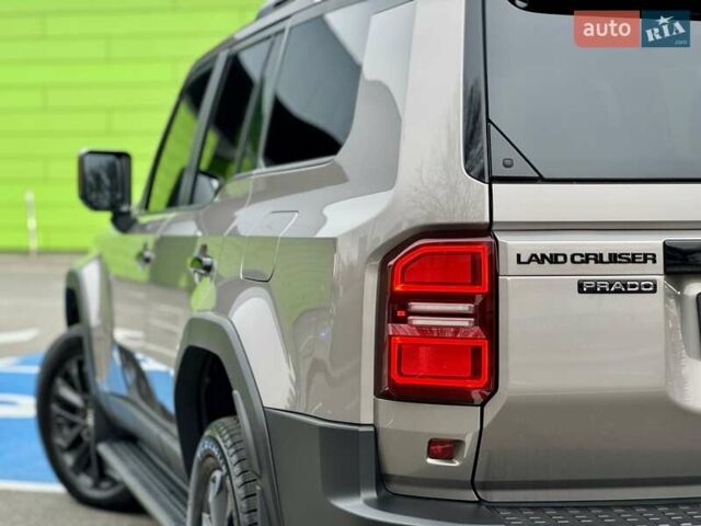 Бежевый Тойота Ленд Крузер Прадо, объемом двигателя 2.76 л и пробегом 15 тыс. км за 67900 $, фото 25 на Automoto.ua