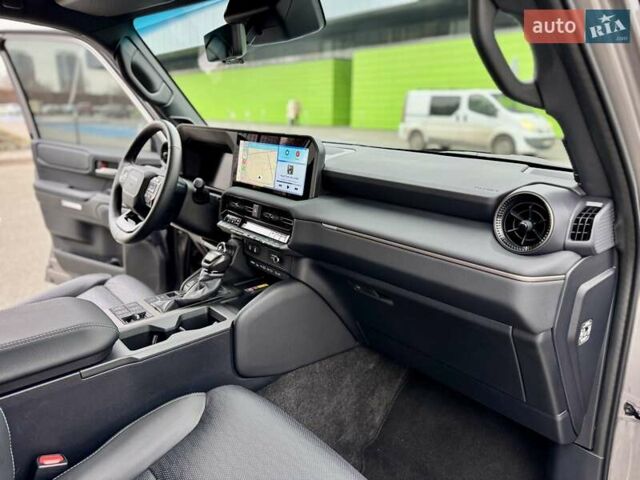 Бежевый Тойота Ленд Крузер Прадо, объемом двигателя 2.76 л и пробегом 15 тыс. км за 67900 $, фото 44 на Automoto.ua