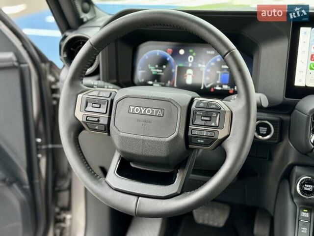 Бежевый Тойота Ленд Крузер Прадо, объемом двигателя 2.76 л и пробегом 15 тыс. км за 67900 $, фото 51 на Automoto.ua