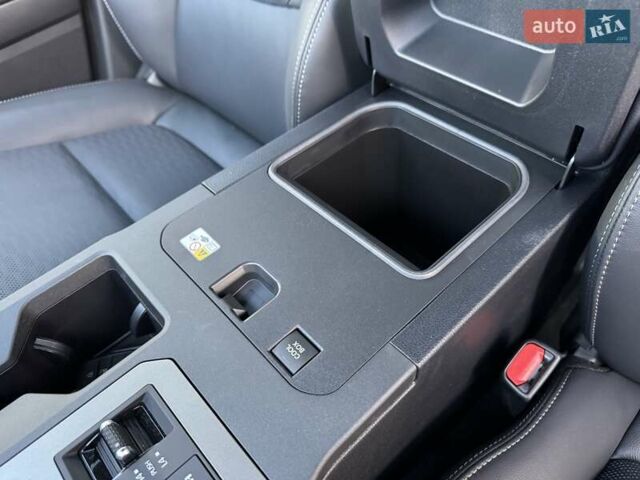 Бежевий Тойота Ленд Крузер Прадо, об'ємом двигуна 2.4 л та пробігом 1 тис. км за 70900 $, фото 28 на Automoto.ua