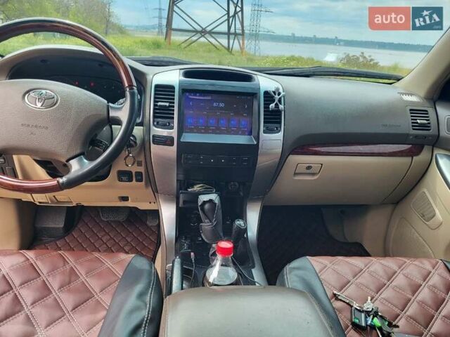 Тойота Ленд Крузер Прадо 2003 в Одессе на Automoto.ua Черный Тойота Ленд Крузер Прадо, объемом двигателя 3.96 л и пробегом 327 тыс. км за 12350 $, фото 10 на Automoto.ua