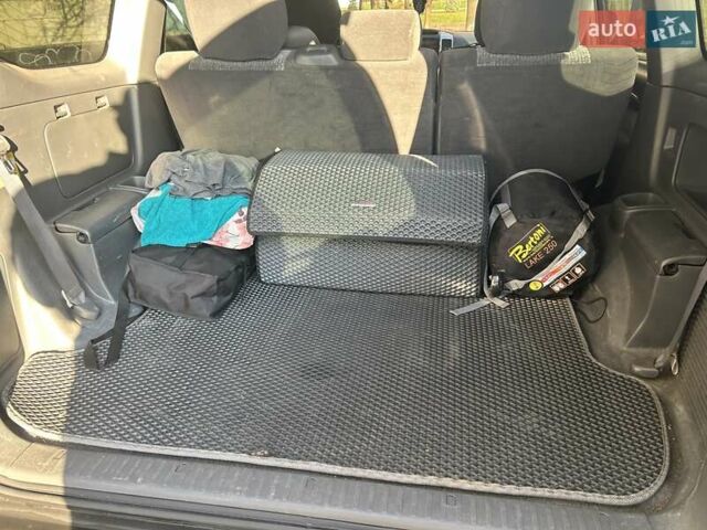 Черный Тойота Ленд Крузер Прадо, объемом двигателя 2.69 л и пробегом 260 тыс. км за 12500 $, фото 3 на Automoto.ua