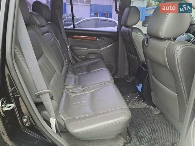 Черный Тойота Ленд Крузер Прадо, объемом двигателя 4 л и пробегом 331 тыс. км за 15280 $, фото 5 на Automoto.ua