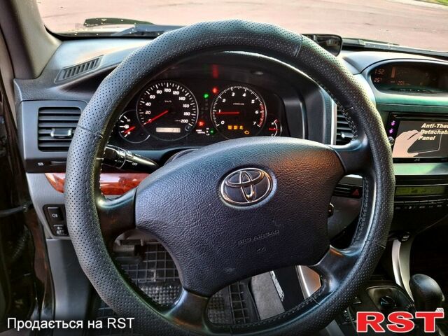 Черный Тойота Ленд Крузер Прадо, объемом двигателя 4 л и пробегом 400 тыс. км за 13000 $, фото 2 на Automoto.ua