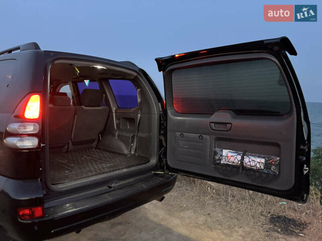 Черный Тойота Ленд Крузер Прадо, объемом двигателя 2.7 л и пробегом 315 тыс. км за 13000 $, фото 3 на Automoto.ua