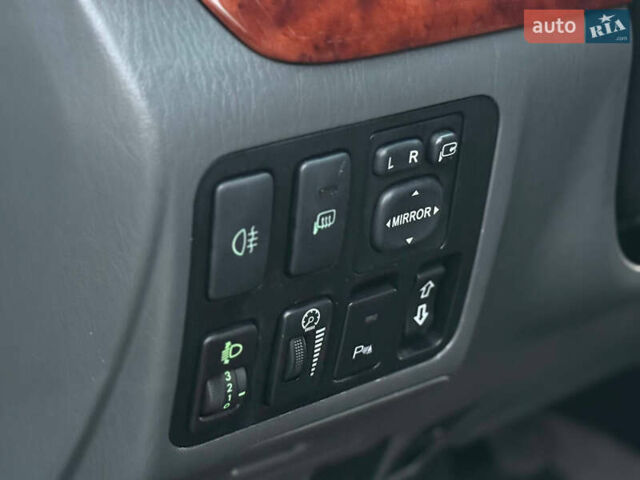 Черный Тойота Ленд Крузер Прадо, объемом двигателя 3.96 л и пробегом 213 тыс. км за 15999 $, фото 19 на Automoto.ua