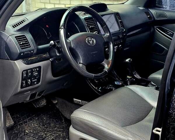 Черный Тойота Ленд Крузер Прадо, объемом двигателя 4 л и пробегом 297 тыс. км за 15800 $, фото 10 на Automoto.ua