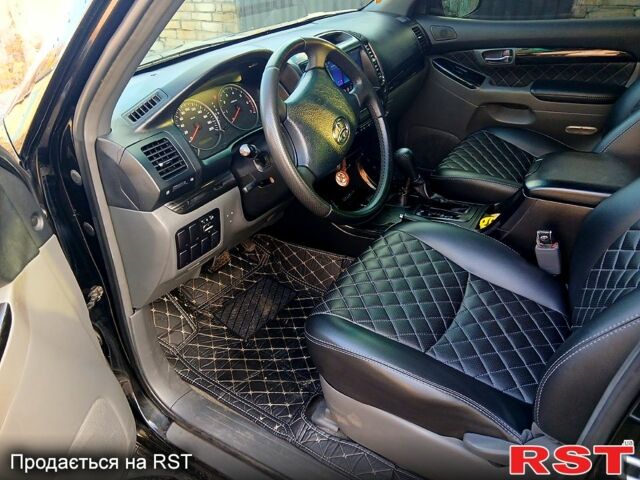 Черный Тойота Ленд Крузер Прадо, объемом двигателя 2.7 л и пробегом 350 тыс. км за 13700 $, фото 7 на Automoto.ua