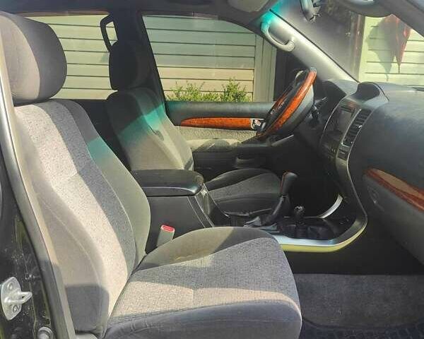 Черный Тойота Ленд Крузер Прадо, объемом двигателя 2.69 л и пробегом 216 тыс. км за 12500 $, фото 8 на Automoto.ua