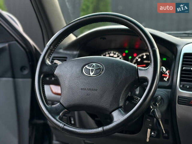 Черный Тойота Ленд Крузер Прадо, объемом двигателя 3.96 л и пробегом 213 тыс. км за 15999 $, фото 16 на Automoto.ua