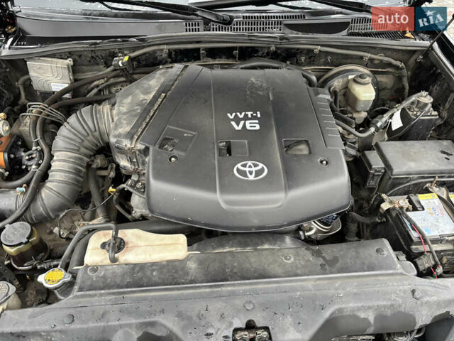 Черный Тойота Ленд Крузер Прадо, объемом двигателя 4 л и пробегом 386 тыс. км за 13800 $, фото 7 на Automoto.ua