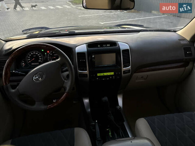 Черный Тойота Ленд Крузер Прадо, объемом двигателя 2.7 л и пробегом 319 тыс. км за 9800 $, фото 16 на Automoto.ua