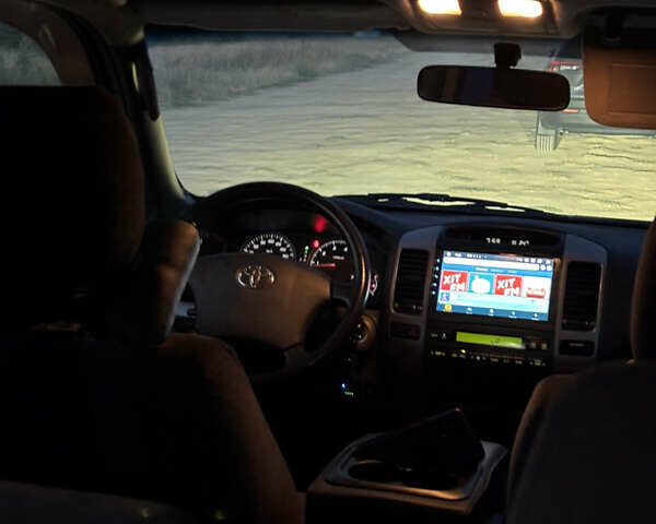 Черный Тойота Ленд Крузер Прадо, объемом двигателя 2.7 л и пробегом 315 тыс. км за 13000 $, фото 5 на Automoto.ua