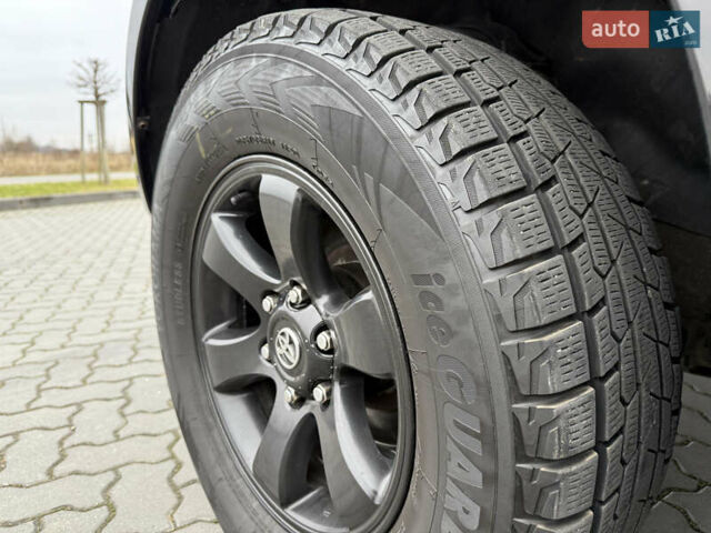 Черный Тойота Ленд Крузер Прадо, объемом двигателя 4 л и пробегом 327 тыс. км за 13800 $, фото 29 на Automoto.ua