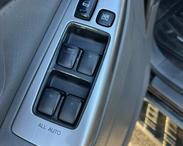 Черный Тойота Ленд Крузер Прадо, объемом двигателя 4 л и пробегом 187 тыс. км за 12998 $, фото 15 на Automoto.ua