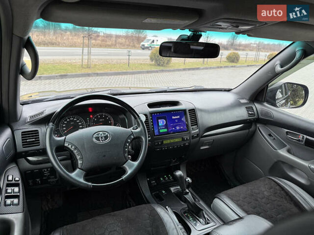 Черный Тойота Ленд Крузер Прадо, объемом двигателя 4 л и пробегом 327 тыс. км за 13800 $, фото 13 на Automoto.ua