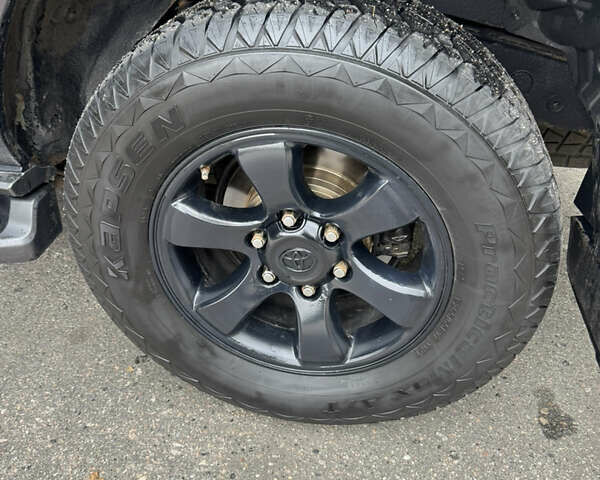 Черный Тойота Ленд Крузер Прадо, объемом двигателя 3 л и пробегом 312 тыс. км за 16300 $, фото 15 на Automoto.ua