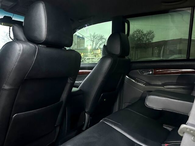 Черный Тойота Ленд Крузер Прадо, объемом двигателя 4 л и пробегом 350 тыс. км за 14999 $, фото 6 на Automoto.ua