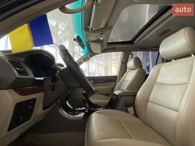 Черный Тойота Ленд Крузер Прадо, объемом двигателя 4 л и пробегом 395 тыс. км за 15300 $, фото 19 на Automoto.ua