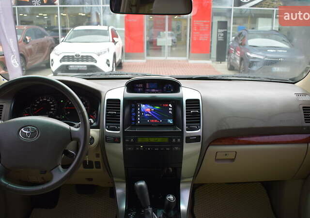 Черный Тойота Ленд Крузер Прадо, объемом двигателя 4 л и пробегом 231 тыс. км за 13900 $, фото 7 на Automoto.ua