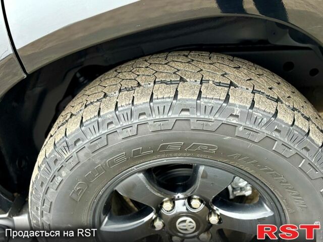 Черный Тойота Ленд Крузер Прадо, объемом двигателя 2.7 л и пробегом 224 тыс. км за 13200 $, фото 13 на Automoto.ua