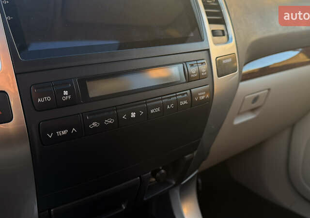 Черный Тойота Ленд Крузер Прадо, объемом двигателя 4 л и пробегом 270 тыс. км за 13500 $, фото 8 на Automoto.ua