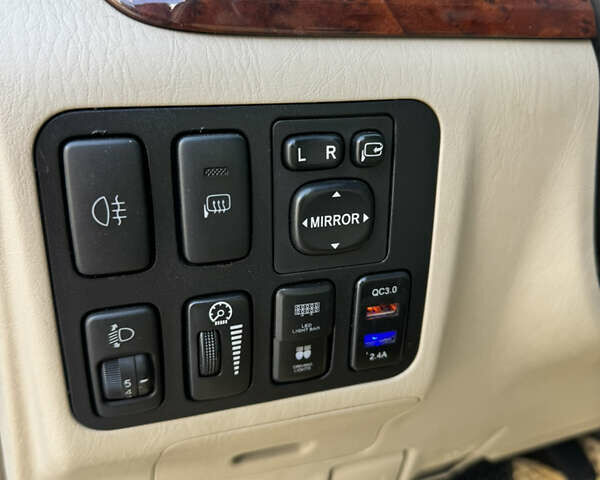 Черный Тойота Ленд Крузер Прадо, объемом двигателя 3.96 л и пробегом 347 тыс. км за 18800 $, фото 16 на Automoto.ua