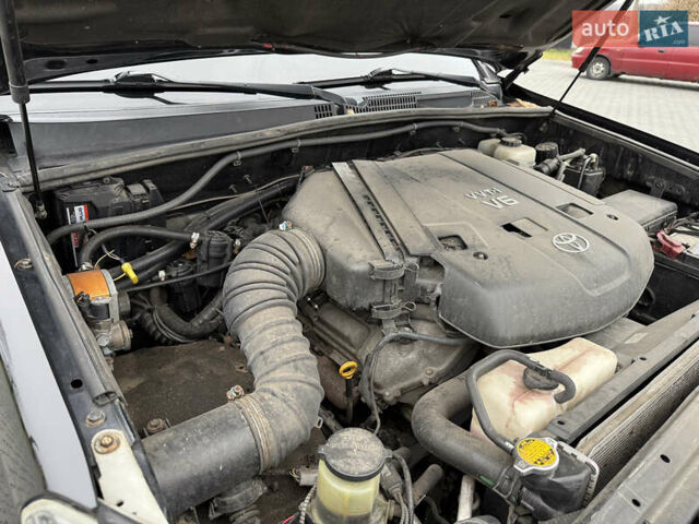 Черный Тойота Ленд Крузер Прадо, объемом двигателя 4 л и пробегом 327 тыс. км за 13800 $, фото 31 на Automoto.ua