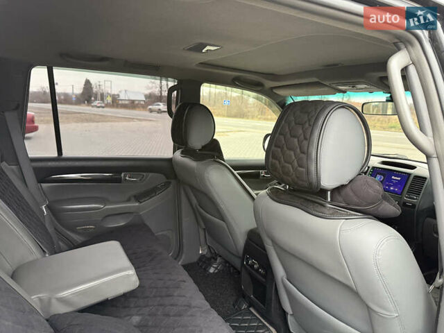 Черный Тойота Ленд Крузер Прадо, объемом двигателя 4 л и пробегом 327 тыс. км за 13800 $, фото 25 на Automoto.ua