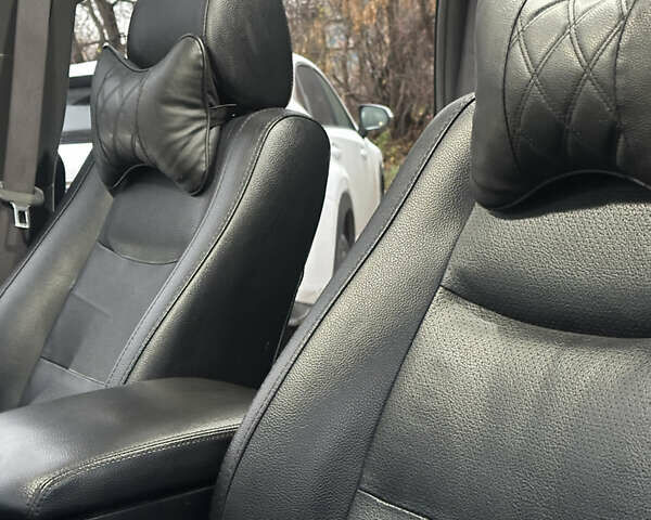 Чорний Тойота Ленд Крузер Прадо, об'ємом двигуна 3.96 л та пробігом 350 тис. км за 14500 $, фото 9 на Automoto.ua