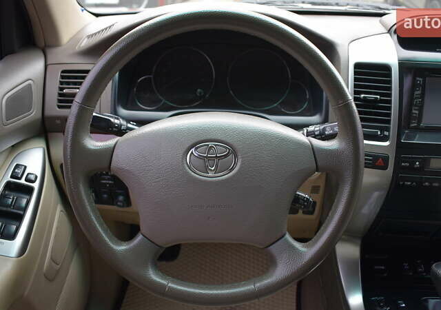 Черный Тойота Ленд Крузер Прадо, объемом двигателя 4 л и пробегом 231 тыс. км за 13900 $, фото 8 на Automoto.ua