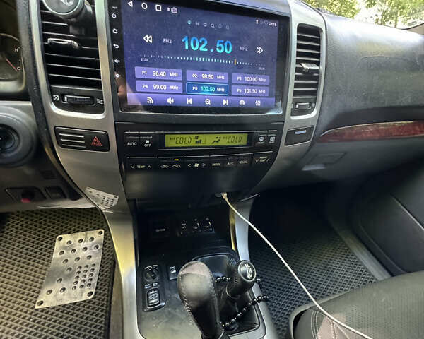 Черный Тойота Ленд Крузер Прадо, объемом двигателя 4 л и пробегом 260 тыс. км за 14000 $, фото 3 на Automoto.ua