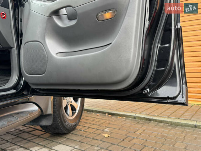 Черный Тойота Ленд Крузер Прадо, объемом двигателя 4 л и пробегом 233 тыс. км за 15700 $, фото 24 на Automoto.ua