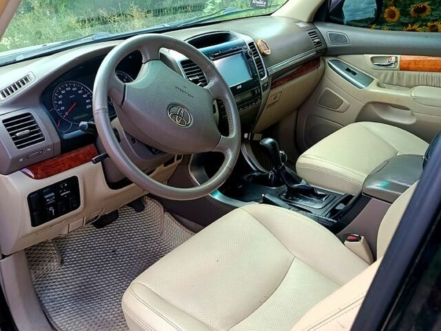 Черный Тойота Ленд Крузер Прадо, объемом двигателя 4 л и пробегом 227 тыс. км за 15000 $, фото 5 на Automoto.ua